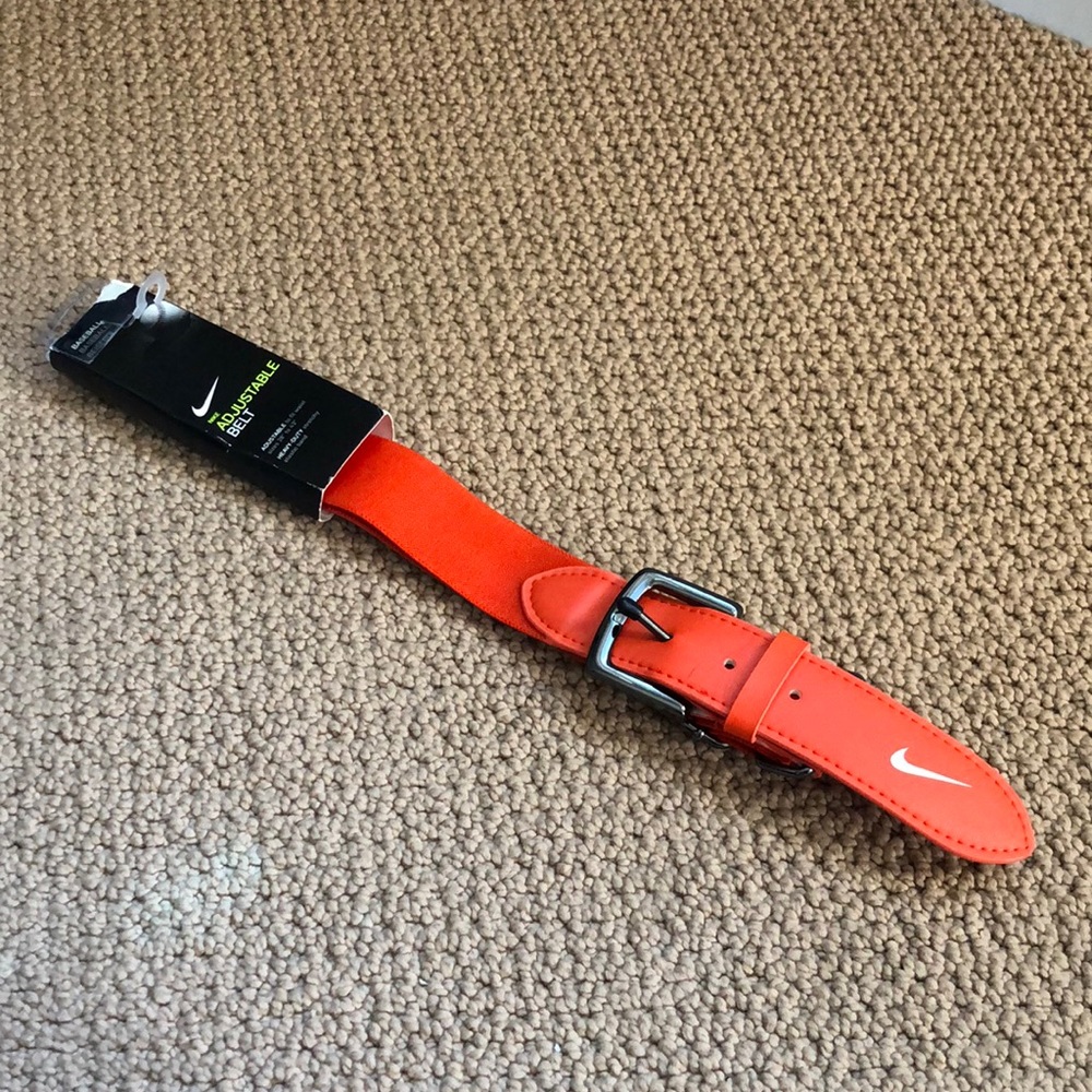 Nike adjustable baseball belt